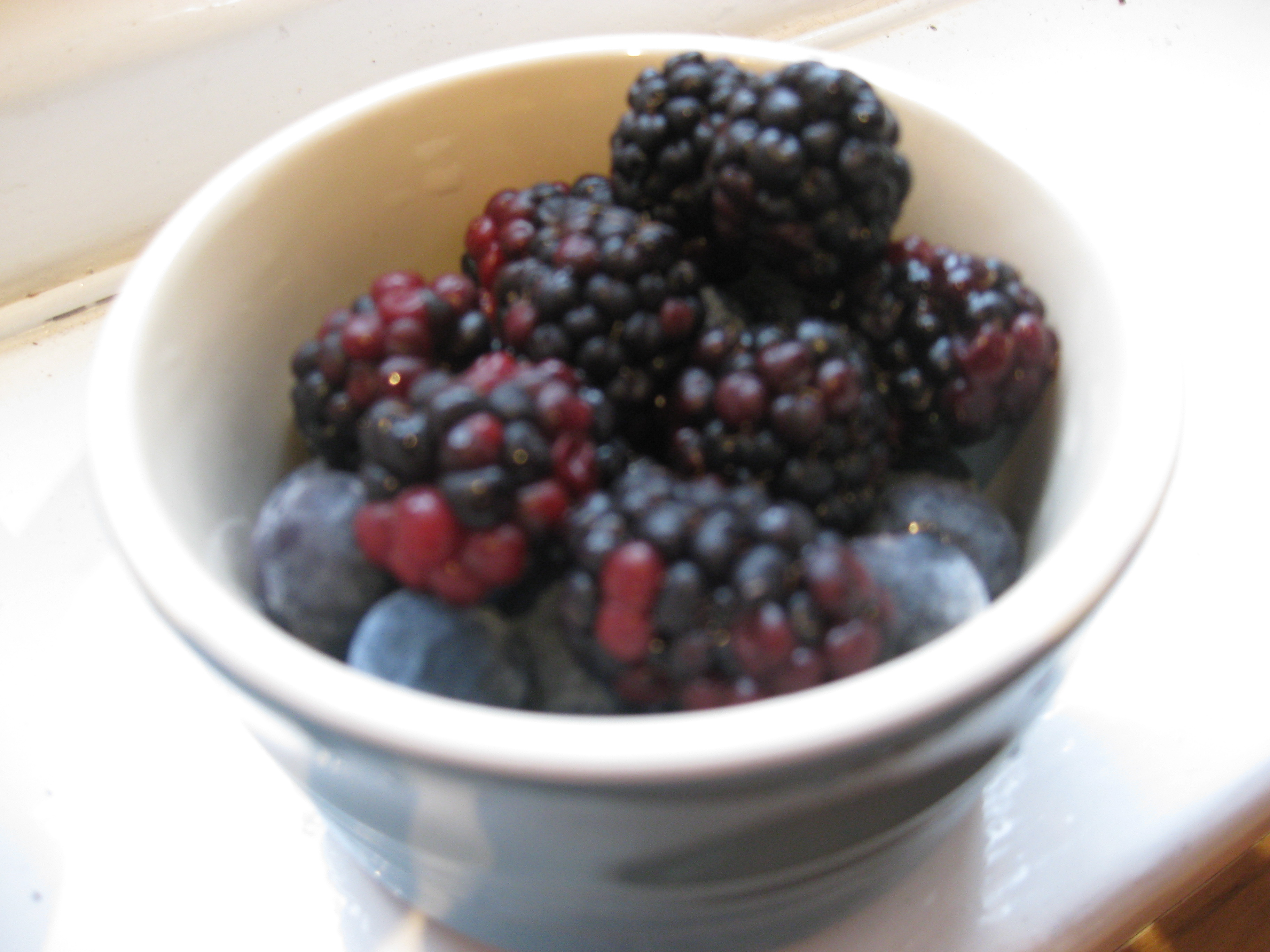 blackberries_blueberries