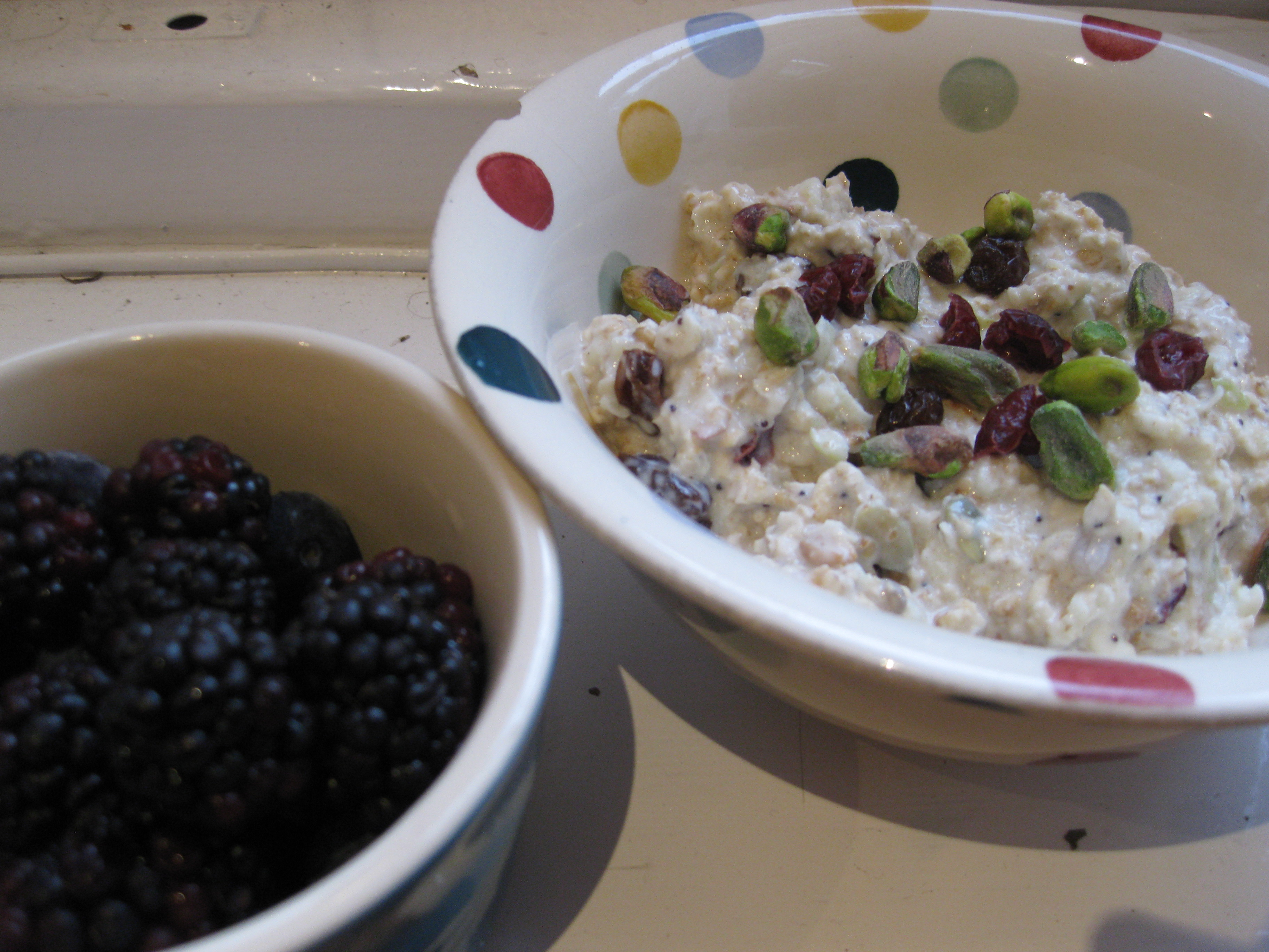 bircher_muesli_with_berries