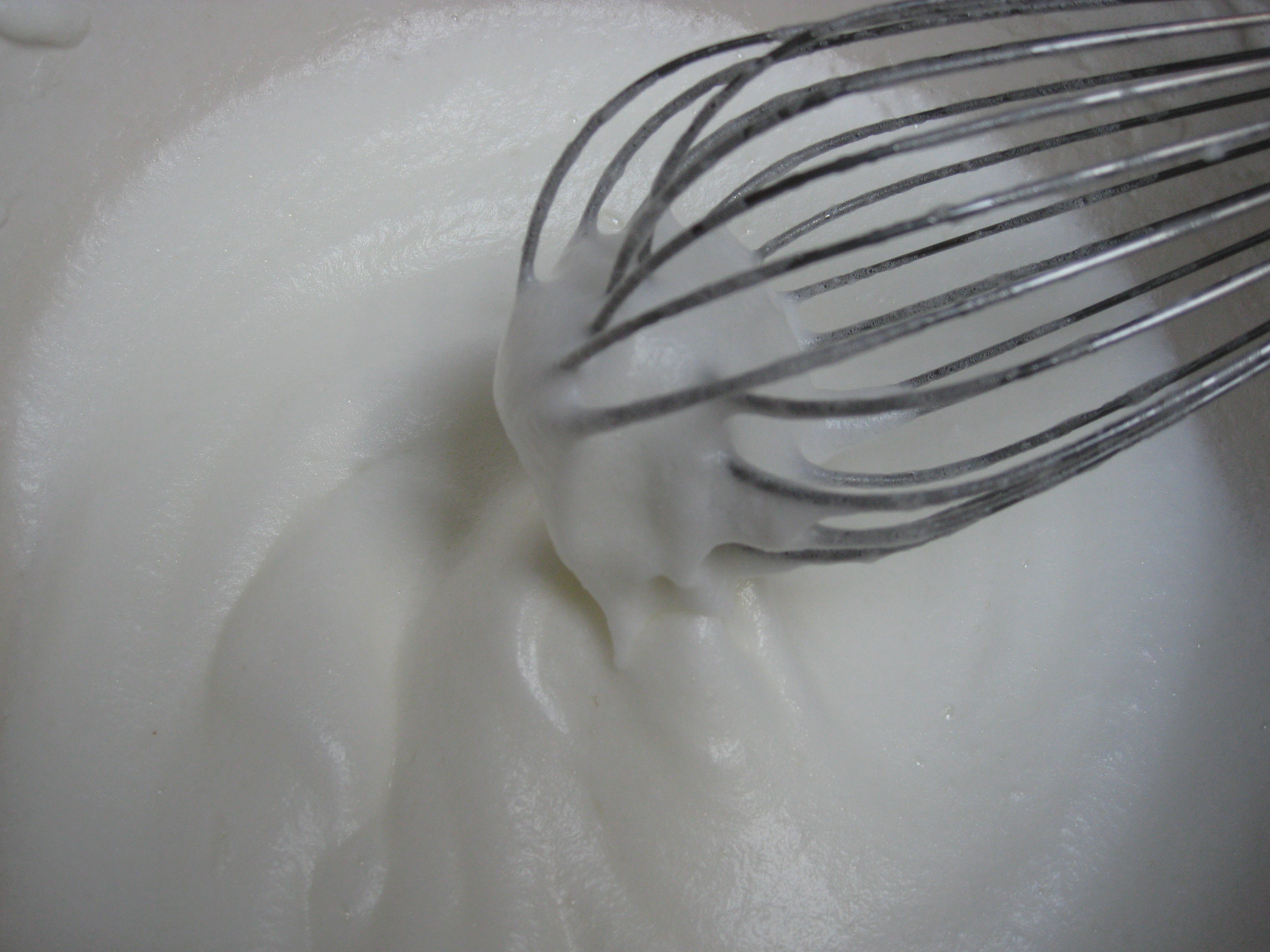 Egg_white_whisked