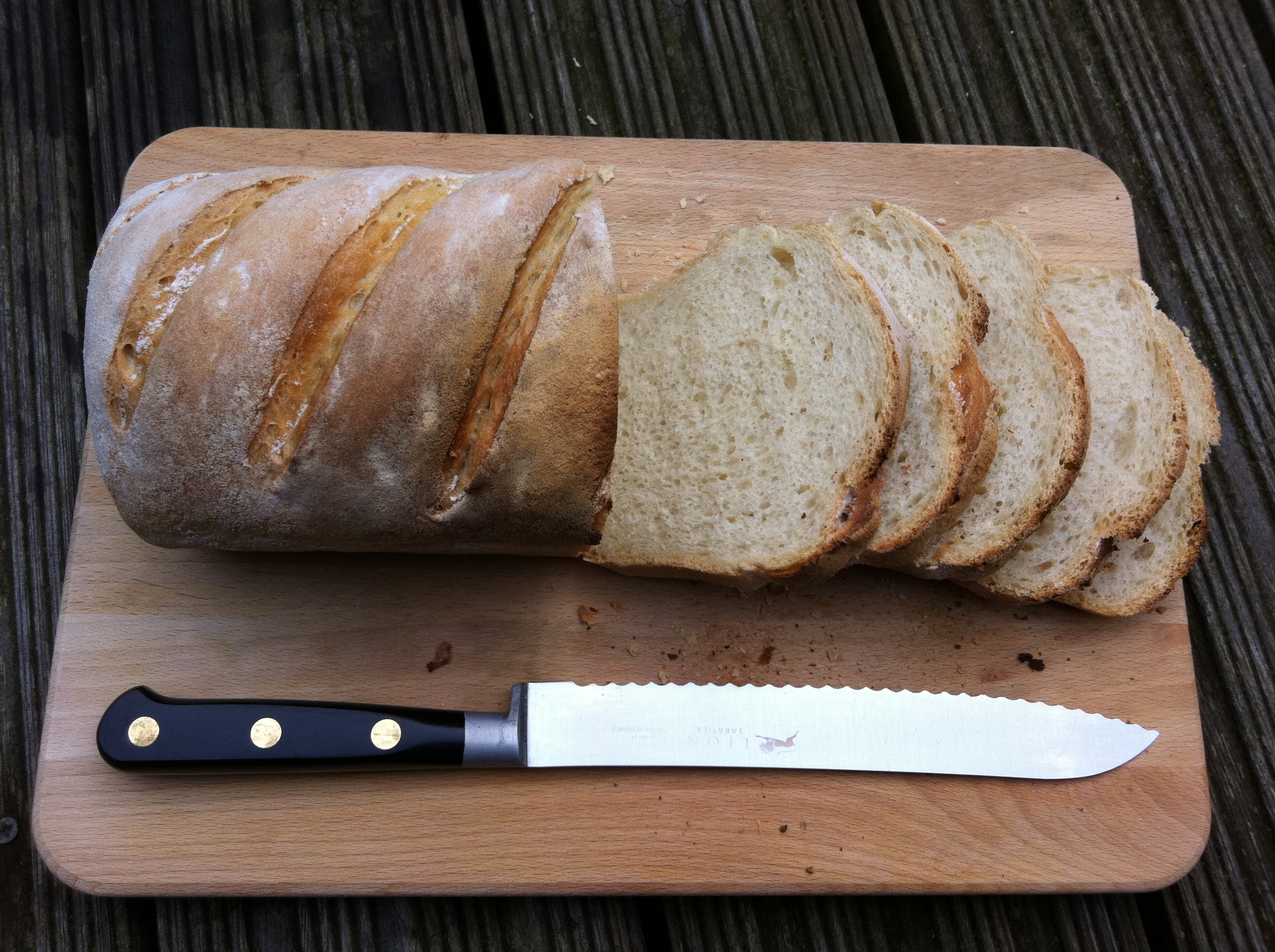 white_tin_loaf