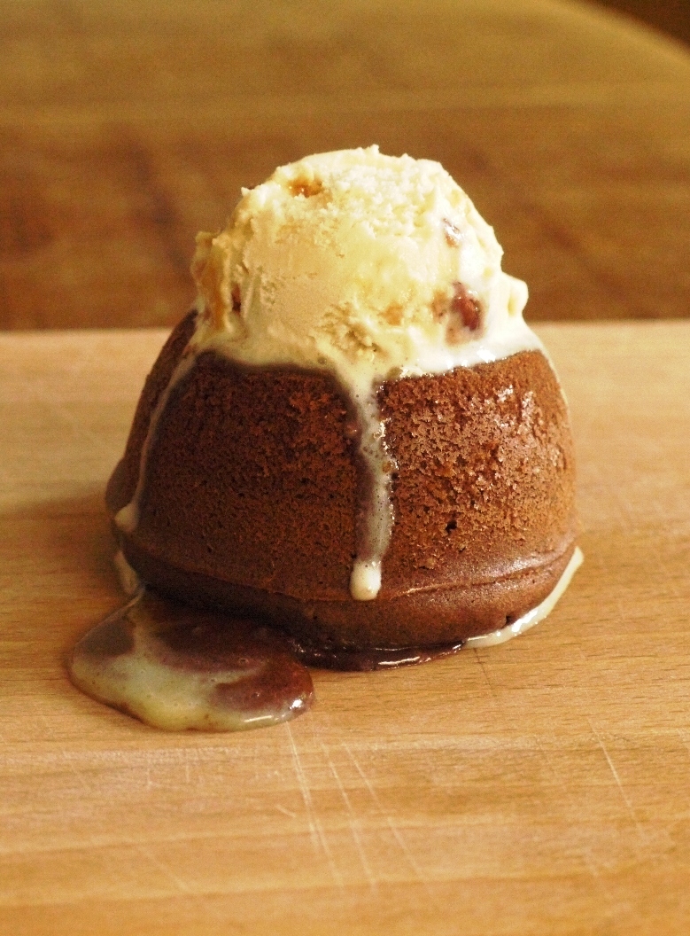 Chocolate Fondant Recipe (Fondant Au Chocolat) - Sugar Salt Magic