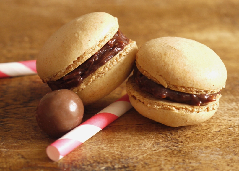 Malteser Macarons - thelittleloaf