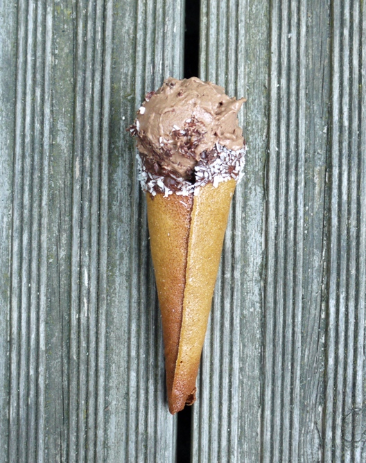 Chocolate Coconut Ice Cream Cones 