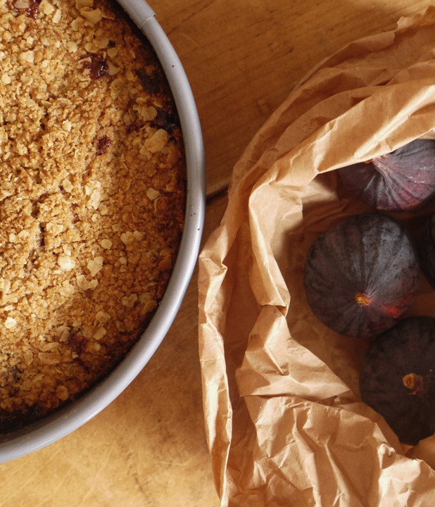 Fig Crumble Cake