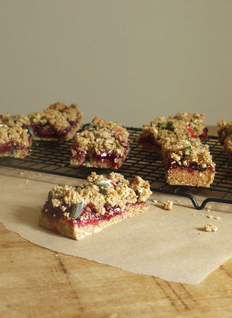 Blackberry Apple Crumble Bars