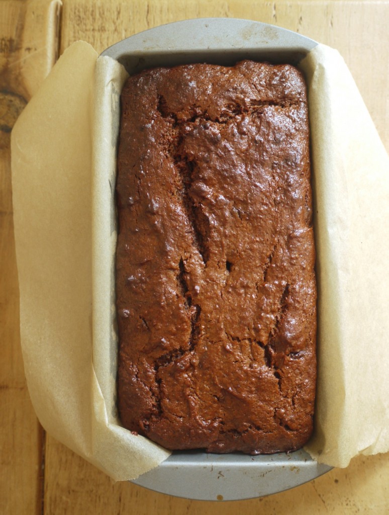 Chocolate Apricot Loaf Cake crack