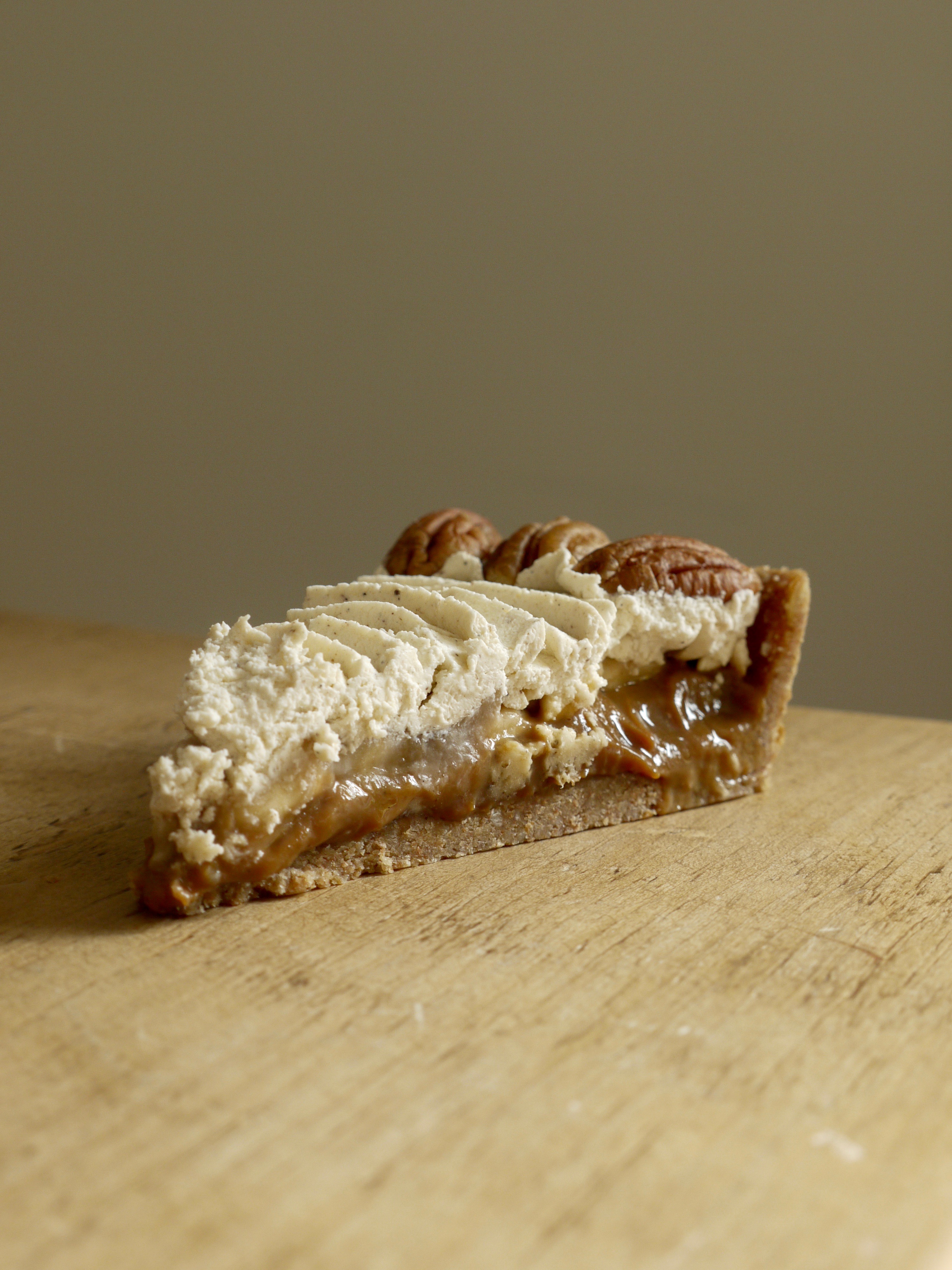 No Bake Banoffee Pie with Pecans - thelittleloaf