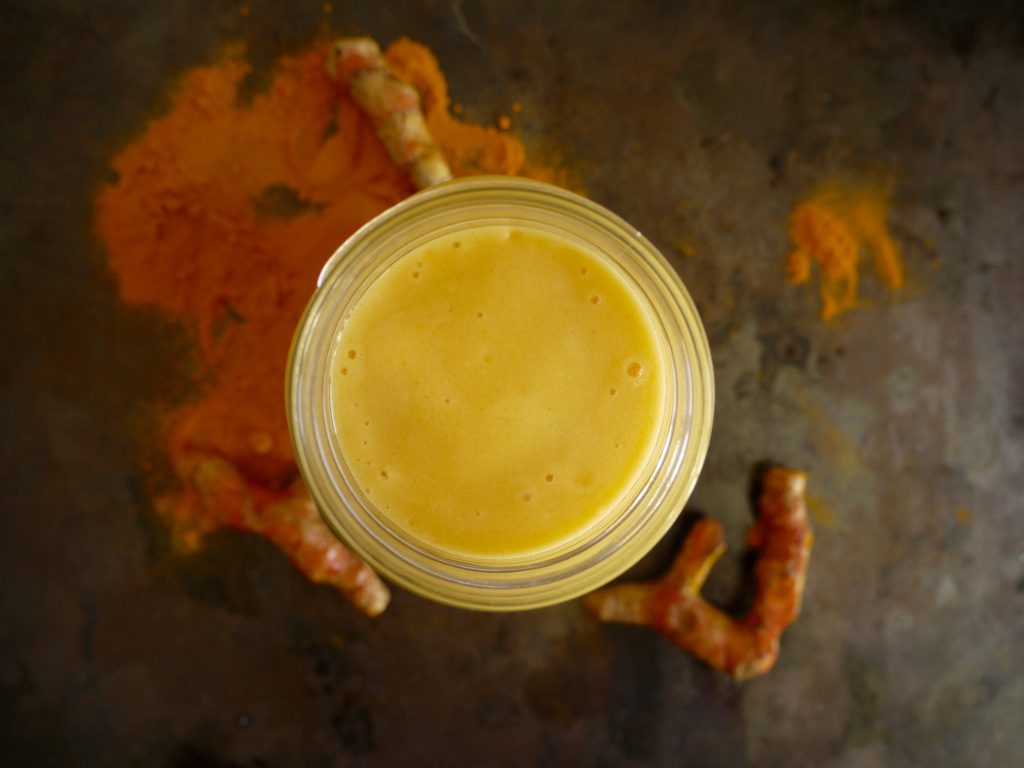 Mango Turmeric Smoothie