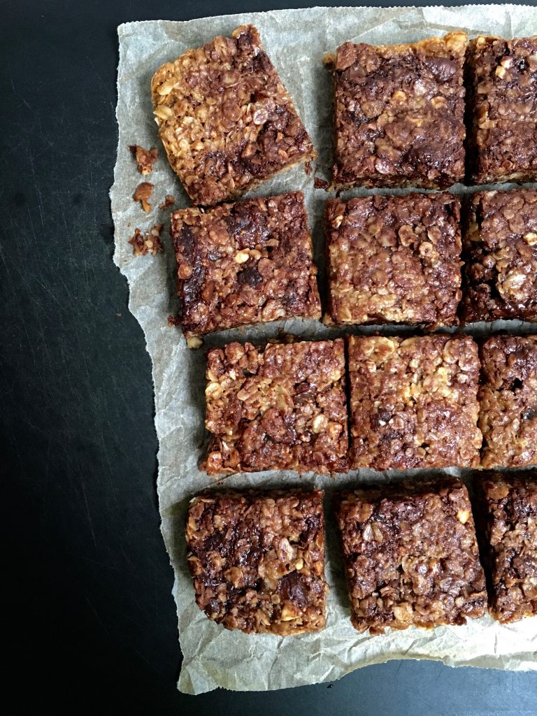 fig-dark-chocolate-almond-flapjacks-1