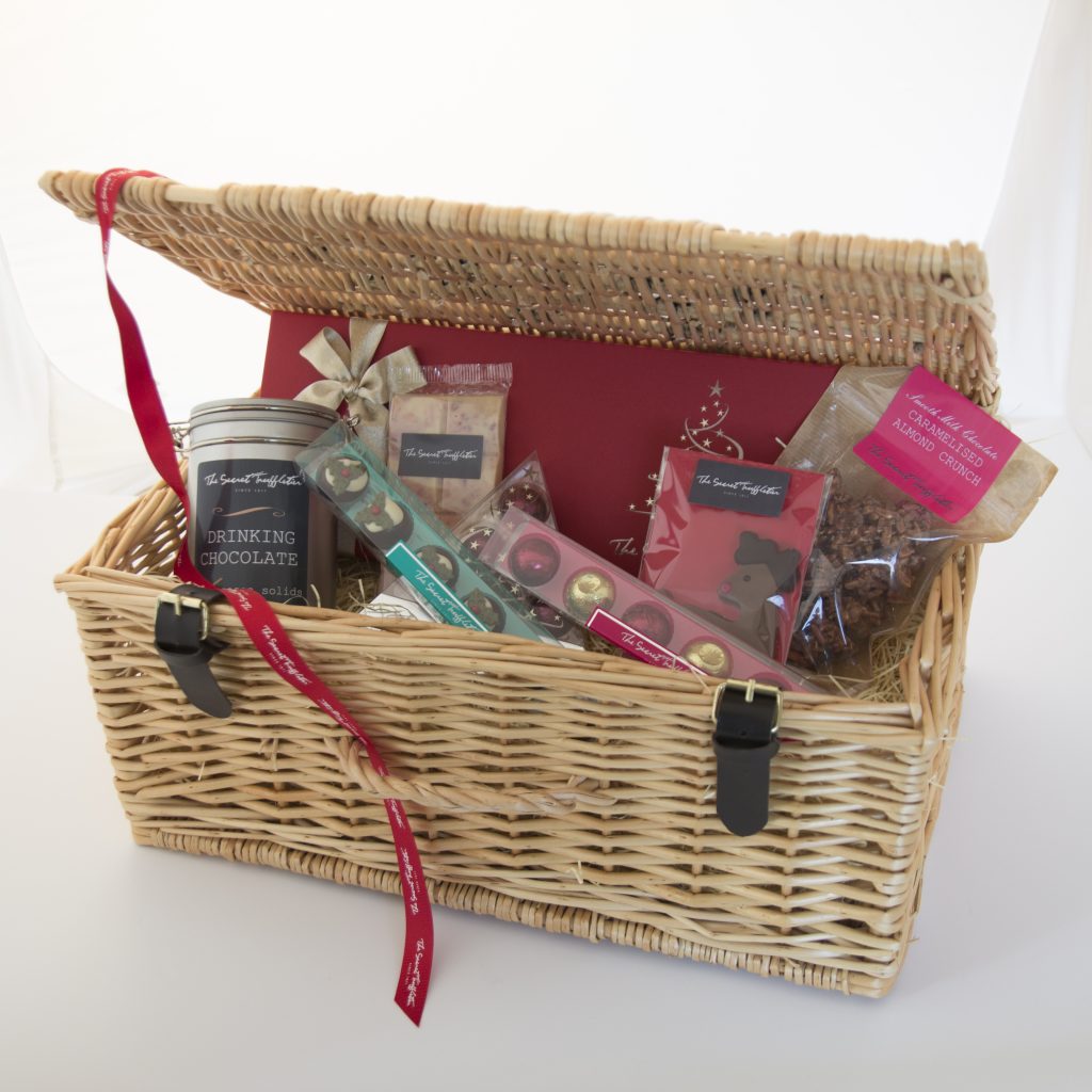 large-hamper-inside